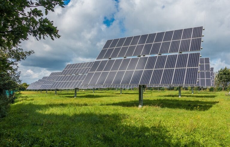 Od projektu do montażu – droga technologii PV