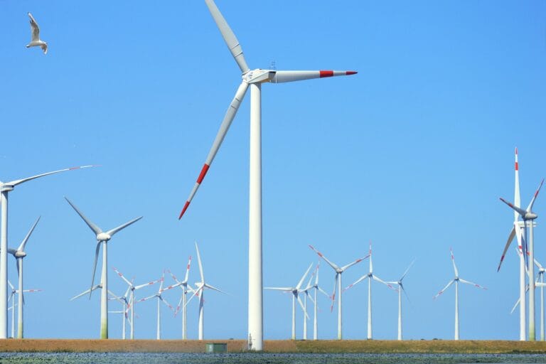 Lotnictwo zeroemisyjne – energia słoneczna na skrzydłach
