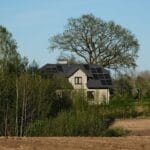 Jak czytelnicy rozwiązują problem zacienienia paneli na dachu z lukarnami